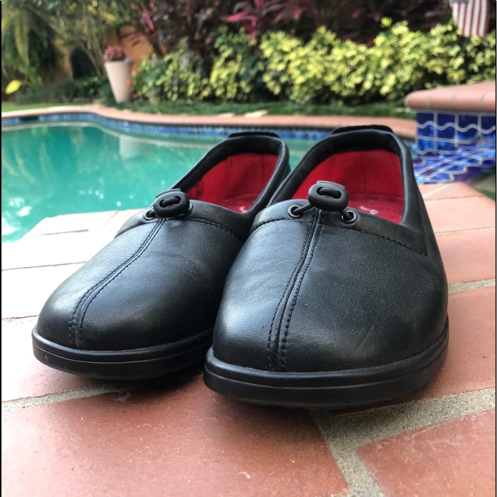 Black Leather SAS Flats/Loafers 7.5W